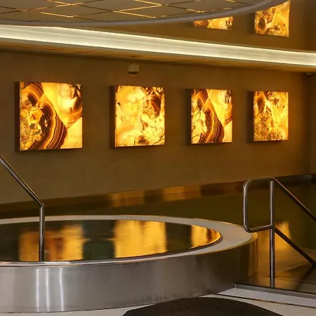 Luxury Olympic Palace Hotell
