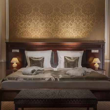 Luxury Olympic Palace 호텔 카를로비바리
