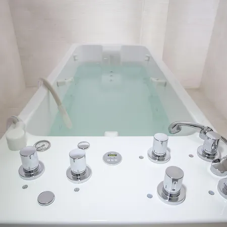 호텔 Luxury Olympic Palace 5*