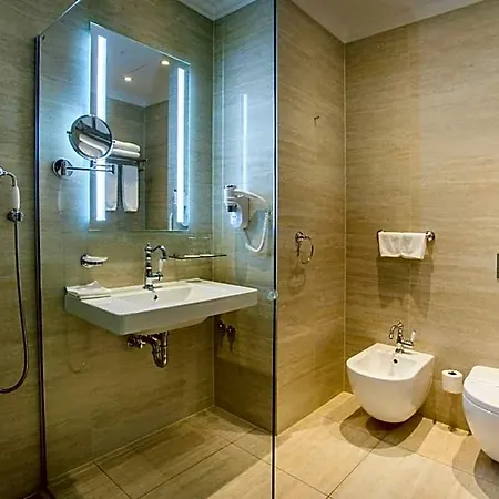 Luxury Olympic Palace Κάρλοβι Βάρι