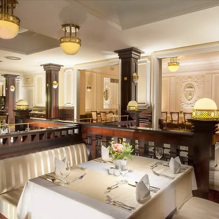 호텔 Luxury Olympic Palace 5*