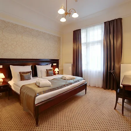 Luxury Olympic Palace 호텔