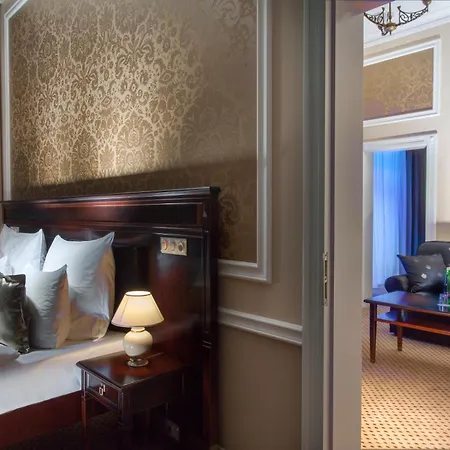 Luxury Olympic Palace מלון קרלובי וארי